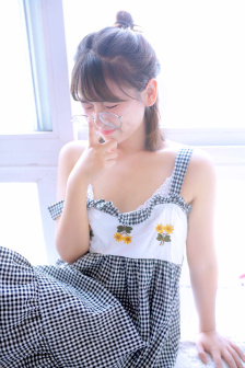 美女打屁股